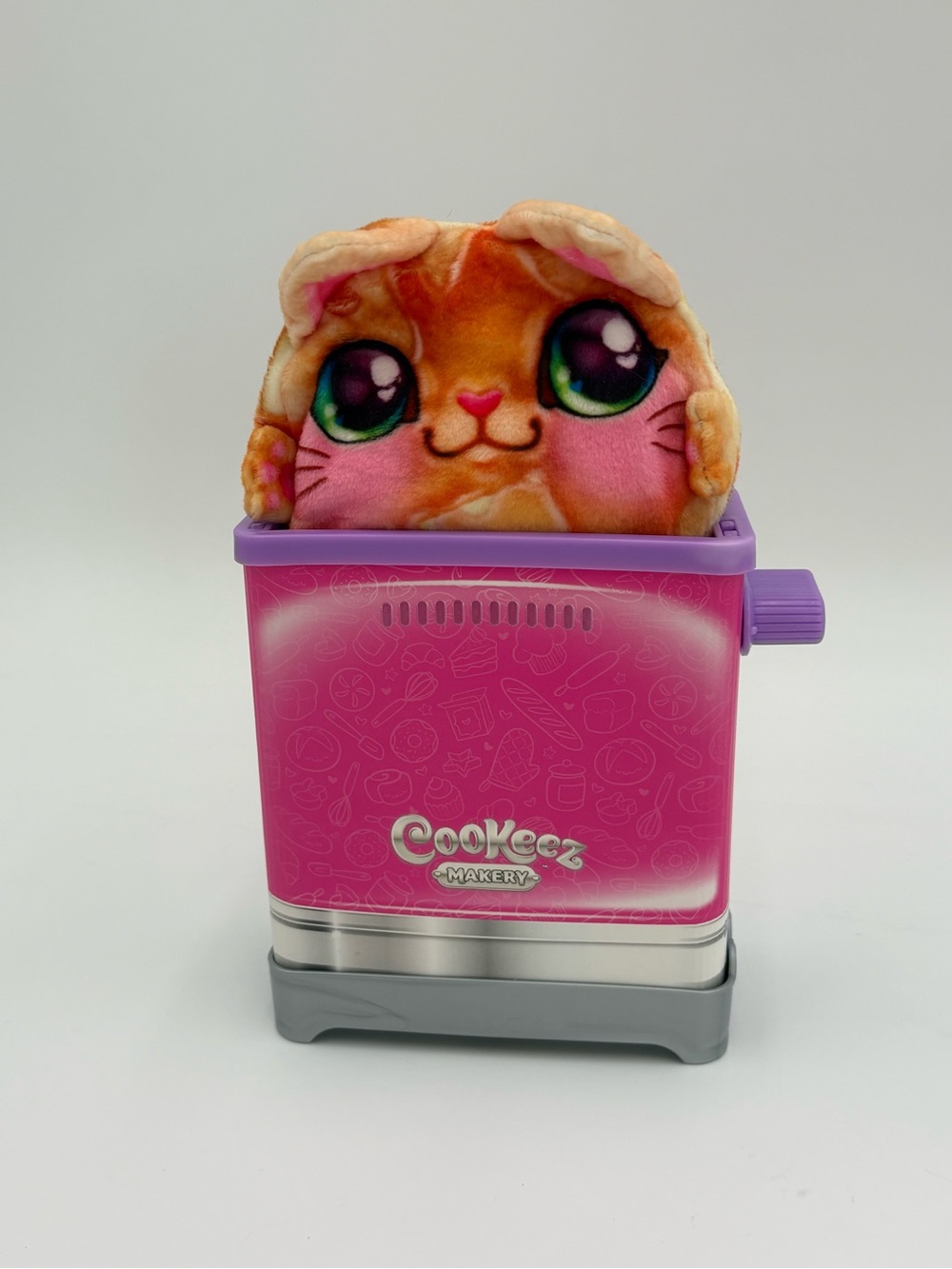 Cookeez Makery Toaster with Orange Cat Plush Moose Toys 2022 Pretend Play Toy